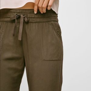Aritzia Azure Skies Pant in Dark Olive. Medium.